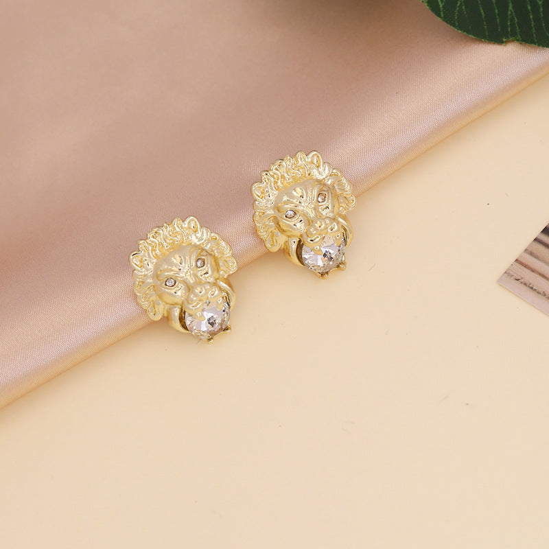 Boucles d'oreilles tête de lion de style punk rétro pour femmes, bijoux de personnalité européens et américains