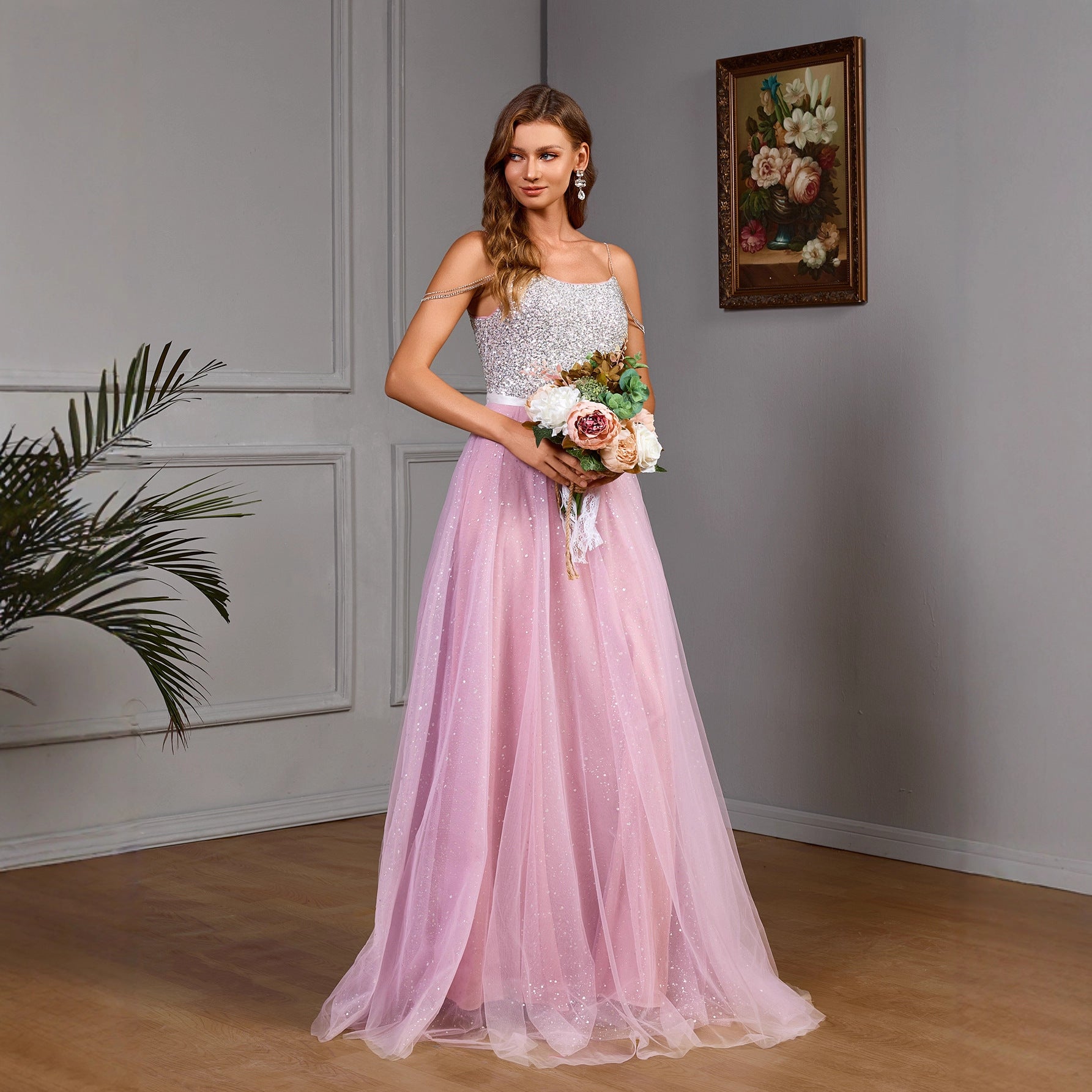 Robe de mariée éblouissante en maille et sequins