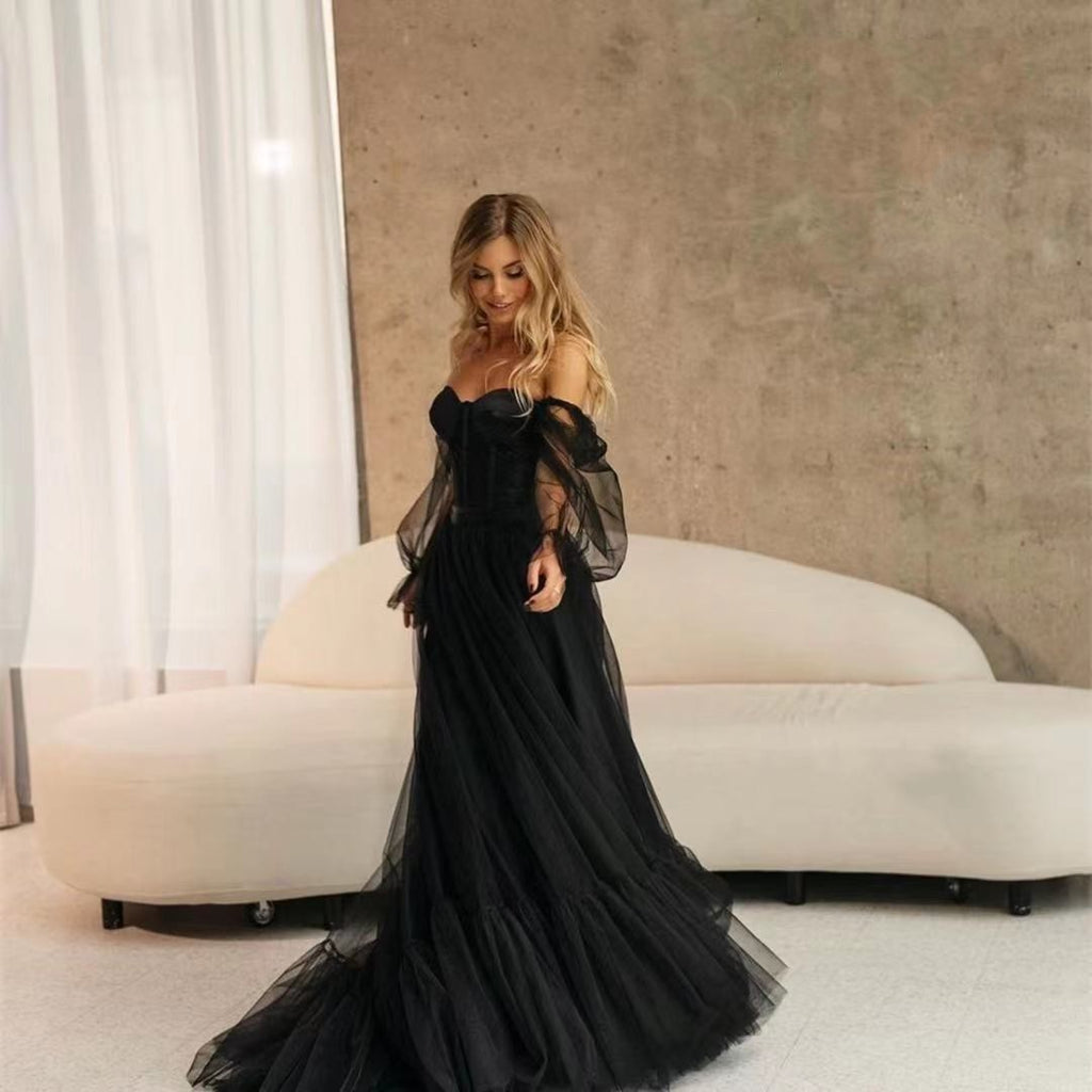 Robe de mariée noire en dentelle transparente à manches longues pour femme
