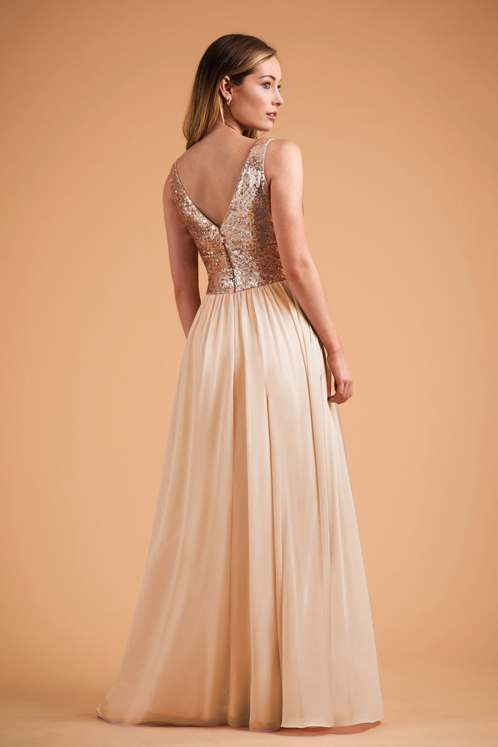 Robe de demoiselle d'honneur sans manches à col en V