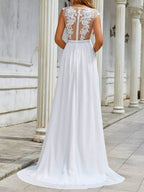 Robe de mariée longue en mousseline et dentelle à large jupe évasée