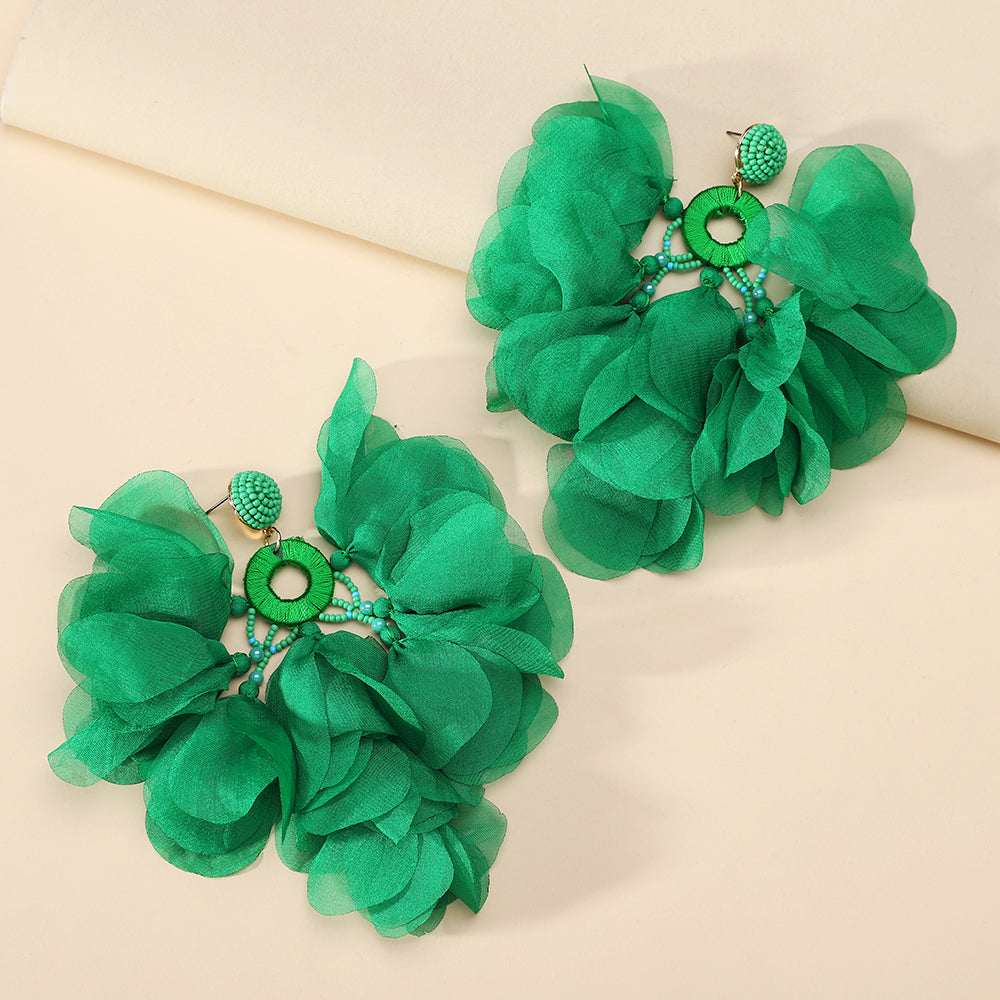 Boucles d'oreilles pendantes bohèmes faites à la main avec perles et fleurs en mousseline pour femmes, bijoux fantaisie pour vacances tropicales