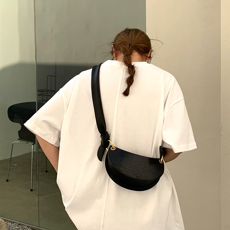 Sac femme bandoulière unique sac aisselles sac croissant assorti