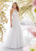 Robe de mariée bustier sans manches avec jupe longue ajustée