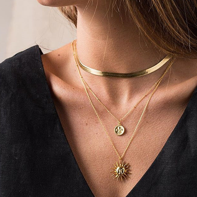 Collier en Acier Inoxydable Bijoux Français Femme Main Image