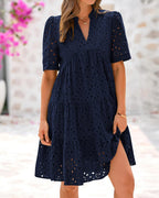 Robe en dentelle ajourée à col en V de haute qualité