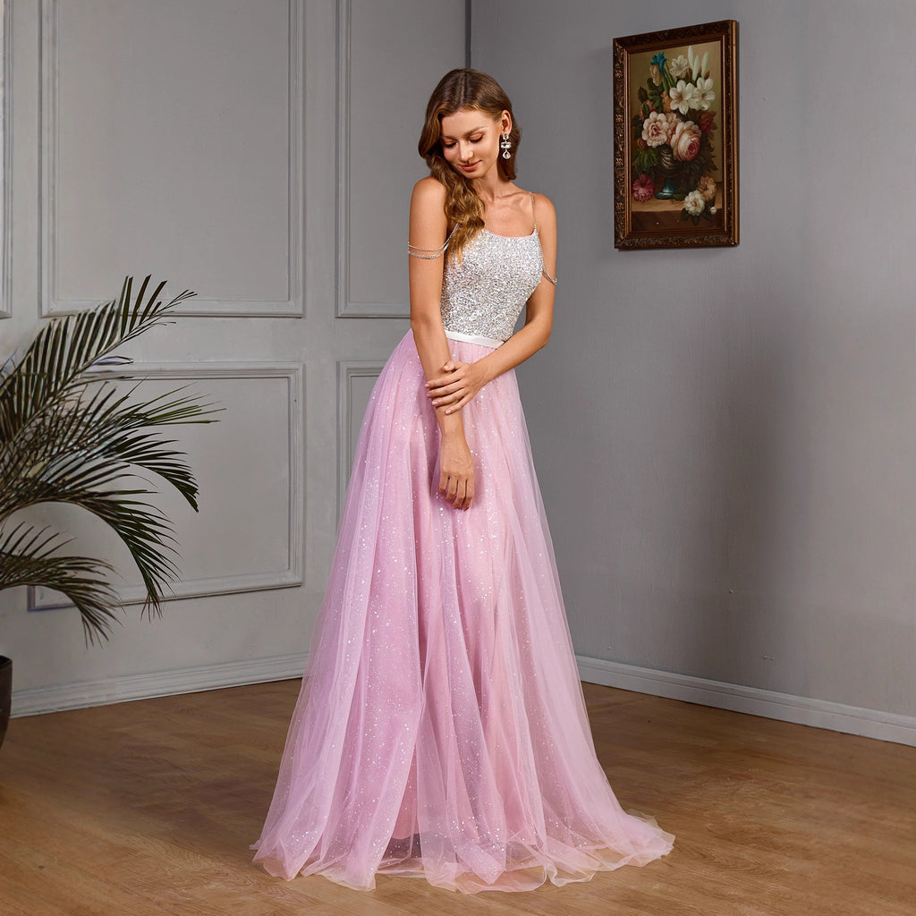 Robe de mariée éblouissante en maille et sequins