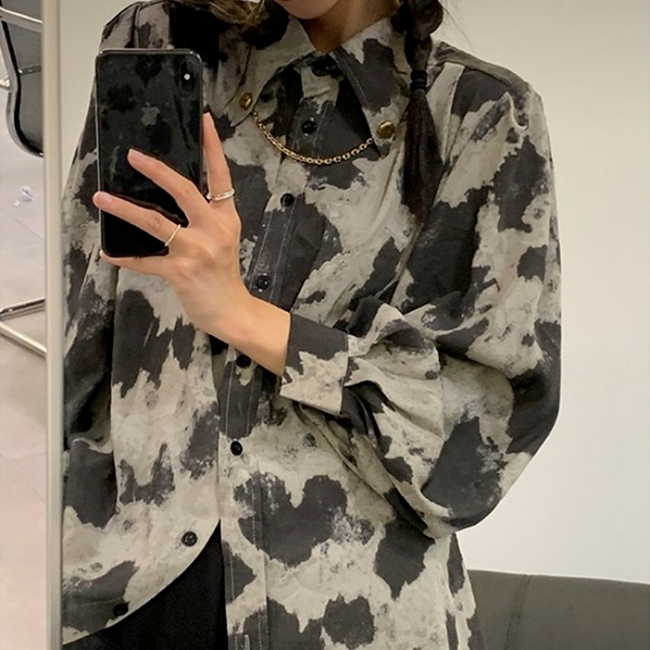 Blouse à manches longues noire, grise, à blocs de couleur léopard, chemise boutonnée avec chaîne, simple boutonnage, chemisier ample pour femmes Hover Image