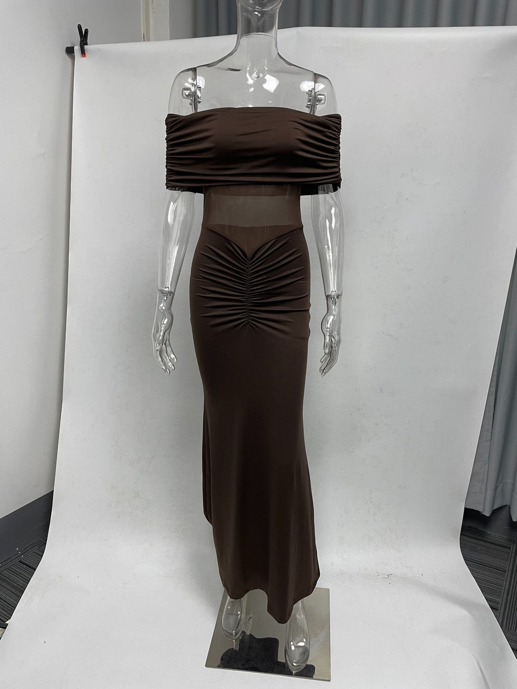Robe de soirée plissée sans manches pour femme