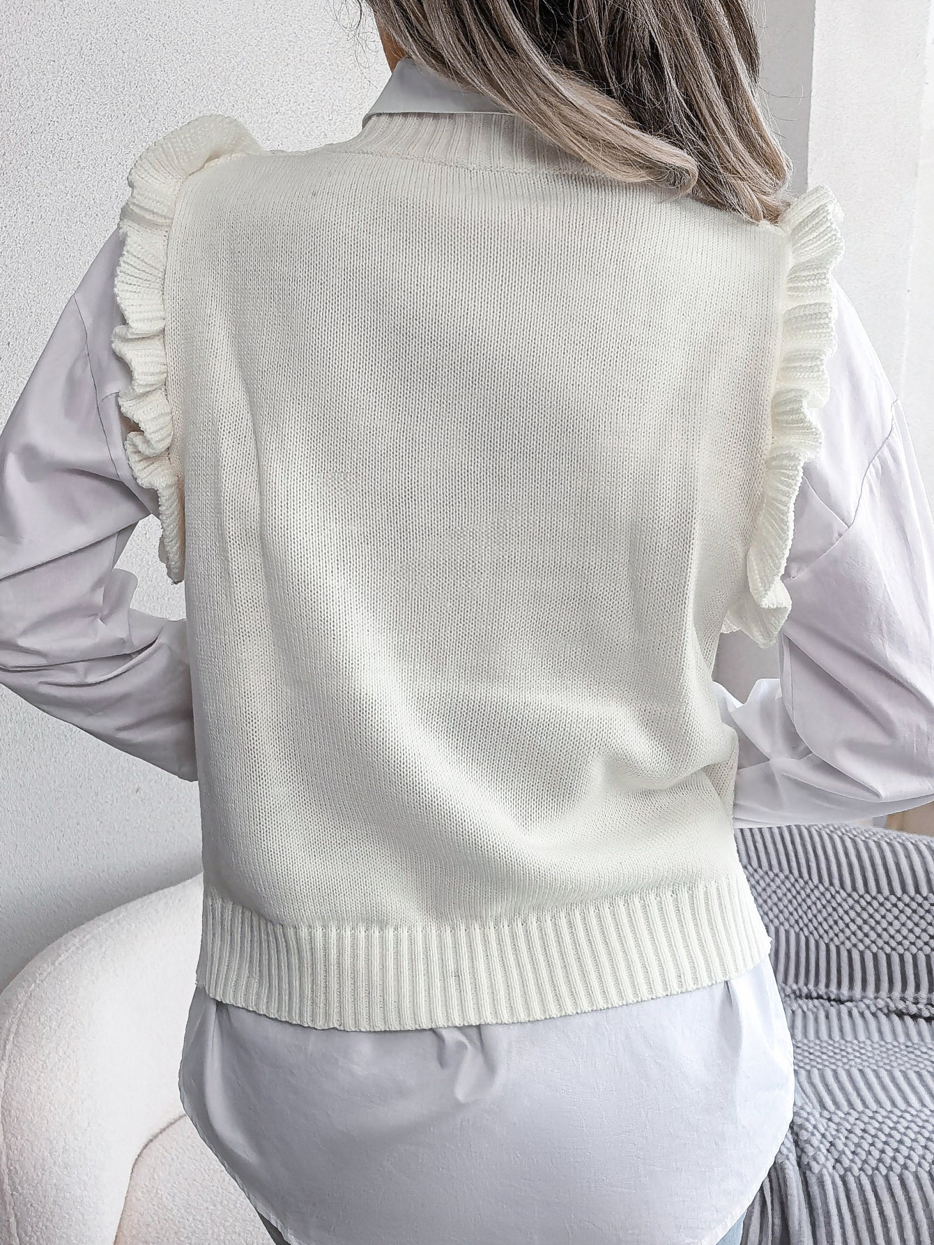 Gilet pull en maille diamant à volants pour femme