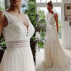 Robe de mariée en dentelle transparente, cintrée, en maille, pour la plage ou l'extérieur