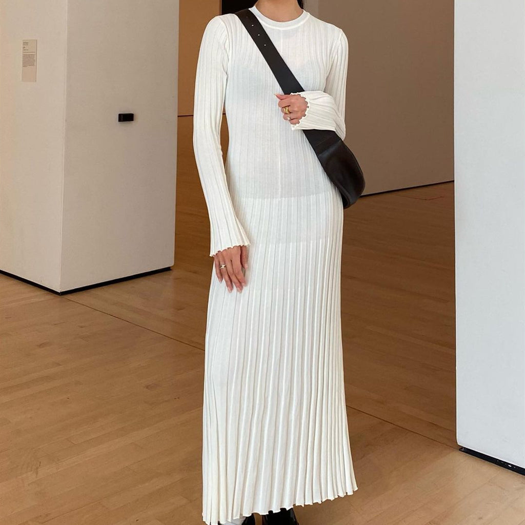 Robe en maille ajustée à col rond pour femme