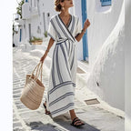 Robe décontractée ample style rétro à imprimé rayé, robe de vacances d'été à manches courtes et col en V, robe longue plissée bohème trapèze pour femme