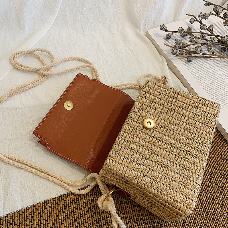 Sac à bandoulière tressé en paille pour femmes
