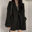 Blazer ample noir à revers et jupe assortie