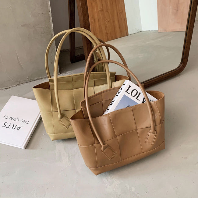 Sac bandoulière unique Hover Image