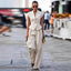 Ensemble tailleur sans manches beige élégant cintré à la taille