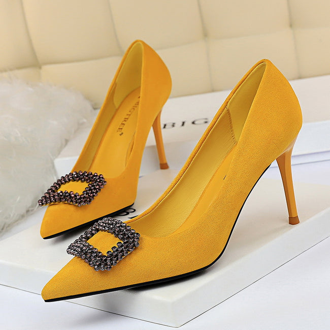 Chaussures à talons aiguilles et strass à bout pointu Main Image