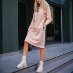 Robe-chandail épaisse à capuche coupe ajustée et longue de style urbain