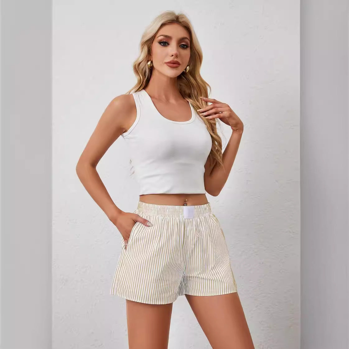 Shorts rayés décontractés individuels de mode pour femmes