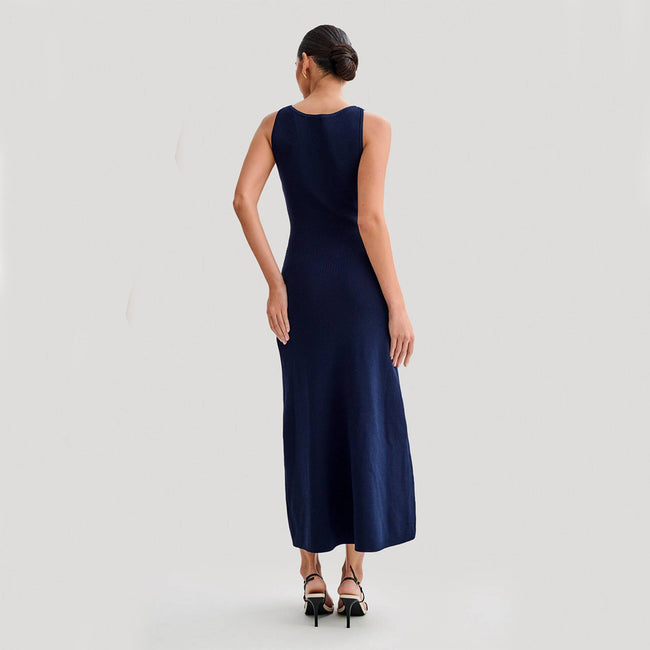 Robe longue élégante en tricot sans manches avec col rond, vêtement féminin Main Image