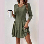 Robe pull à col en V en maille française pour femme