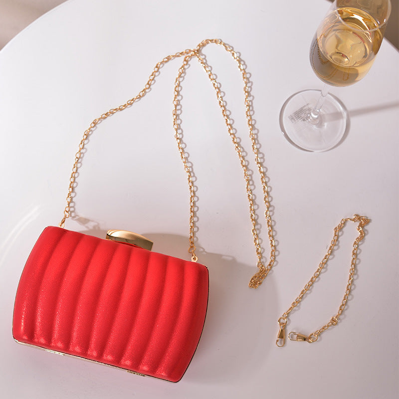 Sac à bandoulière créatif pour femme avec chaîne et pochette