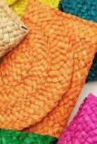 Pochette en cosse de maïs tressée de loisirs
