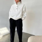 Ensemble deux pièces tailleur à col montant boutonné pour femmes