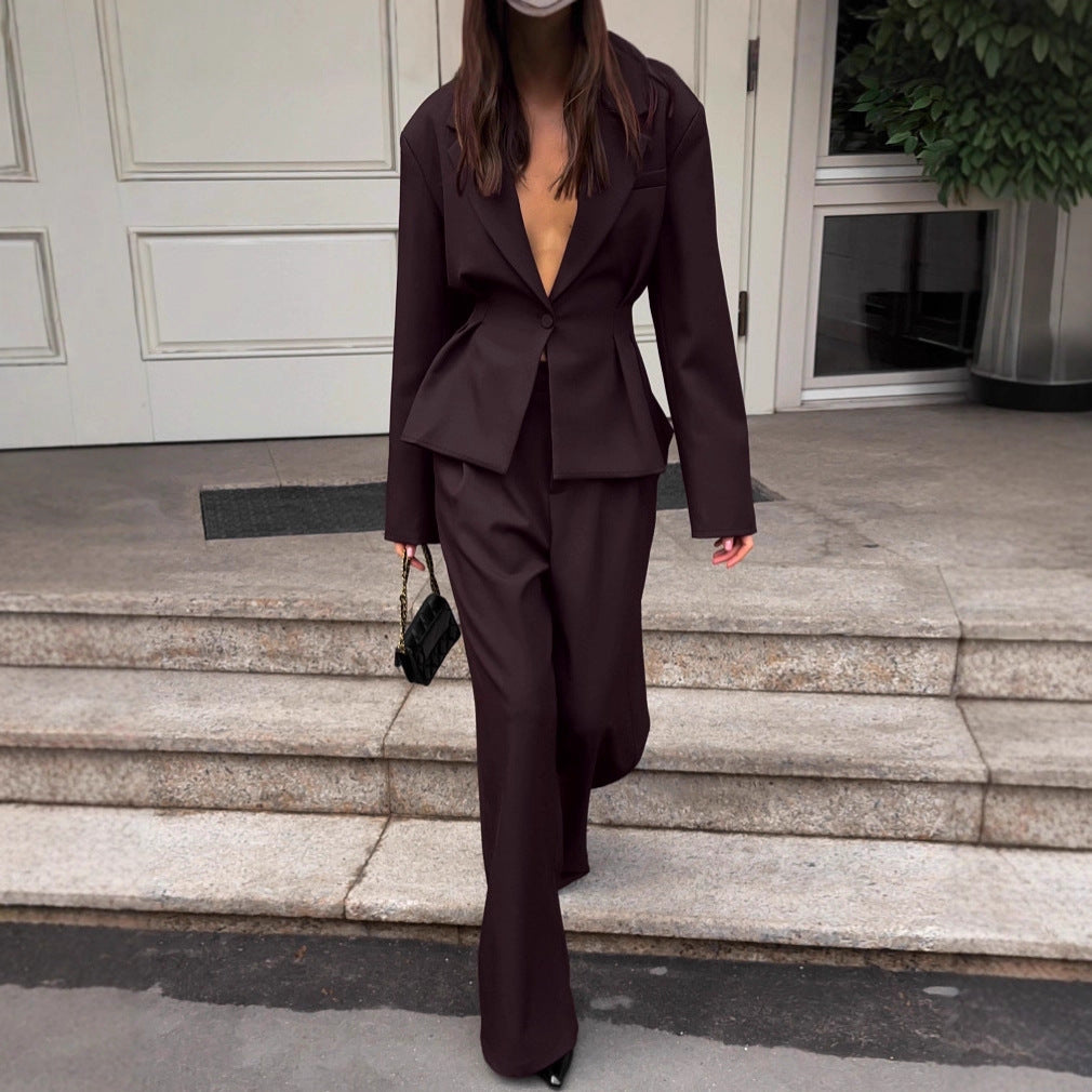 Ensemble tailleur-pantalon marron cintré pour le travail en automne