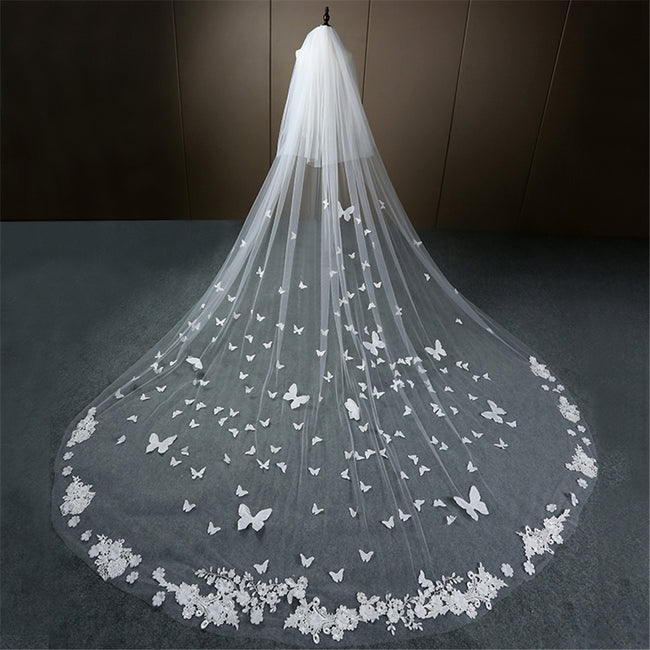 Robe de mariée Voile Ciel Étoilé Hover Image