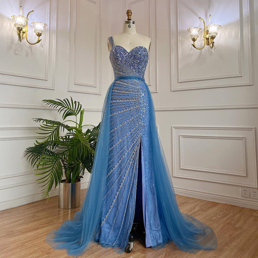 Robe queue de poisson bleue perlée faite main à épaules fendues