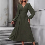 Robe à manches lanternes et taille plissée