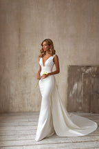 Robe de mariée longue et sexy sans manches à col en V