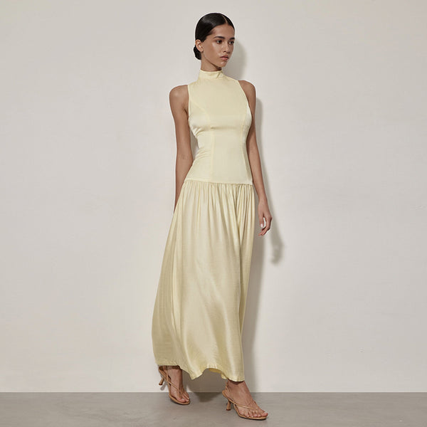 Robe Satinée Fille Tendance Col Rond Sans Manches Dos Nu Coupe Ajustée