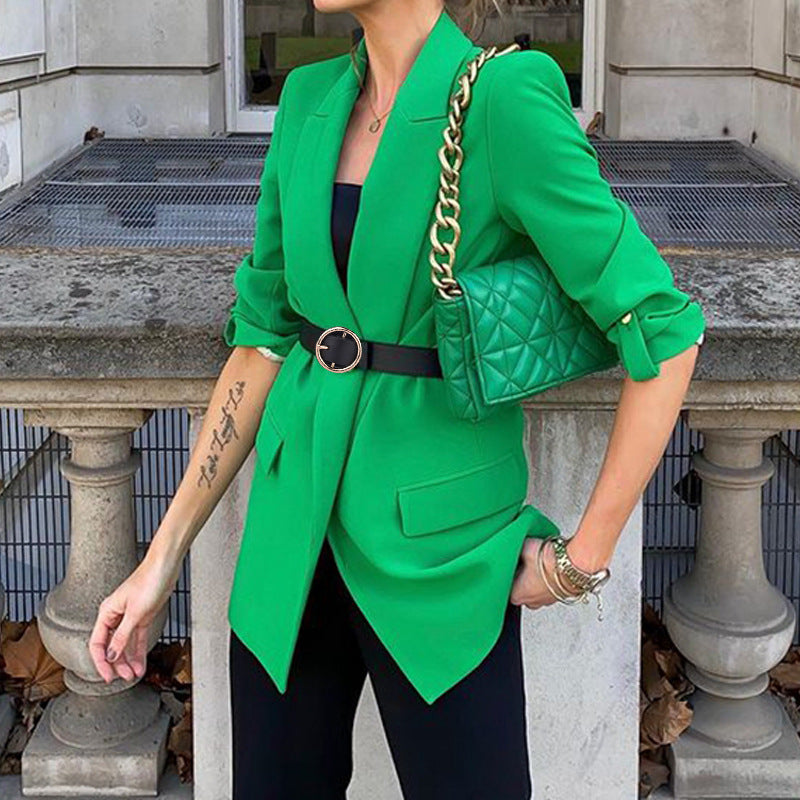 Blazer femme uni à manches longues et à la coupe élégante
