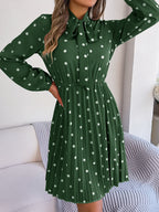 Robe longue plissée à pois et taille nouée à manches longues pour femme