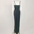 Robe moulante à bandelettes et à fente haute