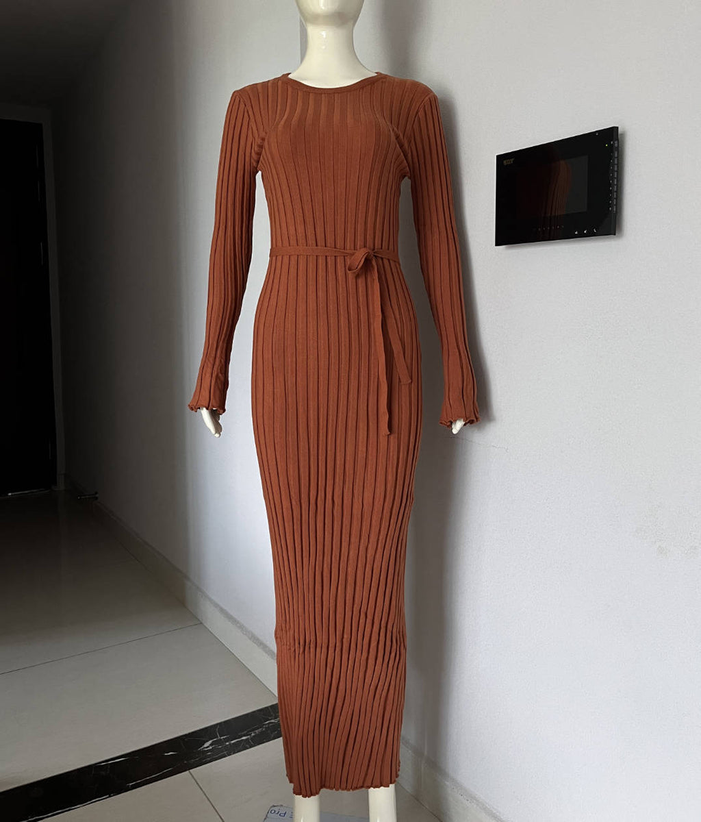 Robe en maille ajustée à col rond pour femme