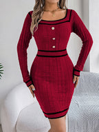 Robe Pull Élégante Col Carré Boutonnée Manches Longues