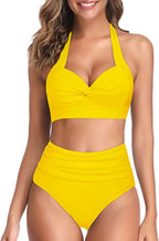 Maillot de bain de vacances au bord de la mer avec haut de bikini fendu à nœud