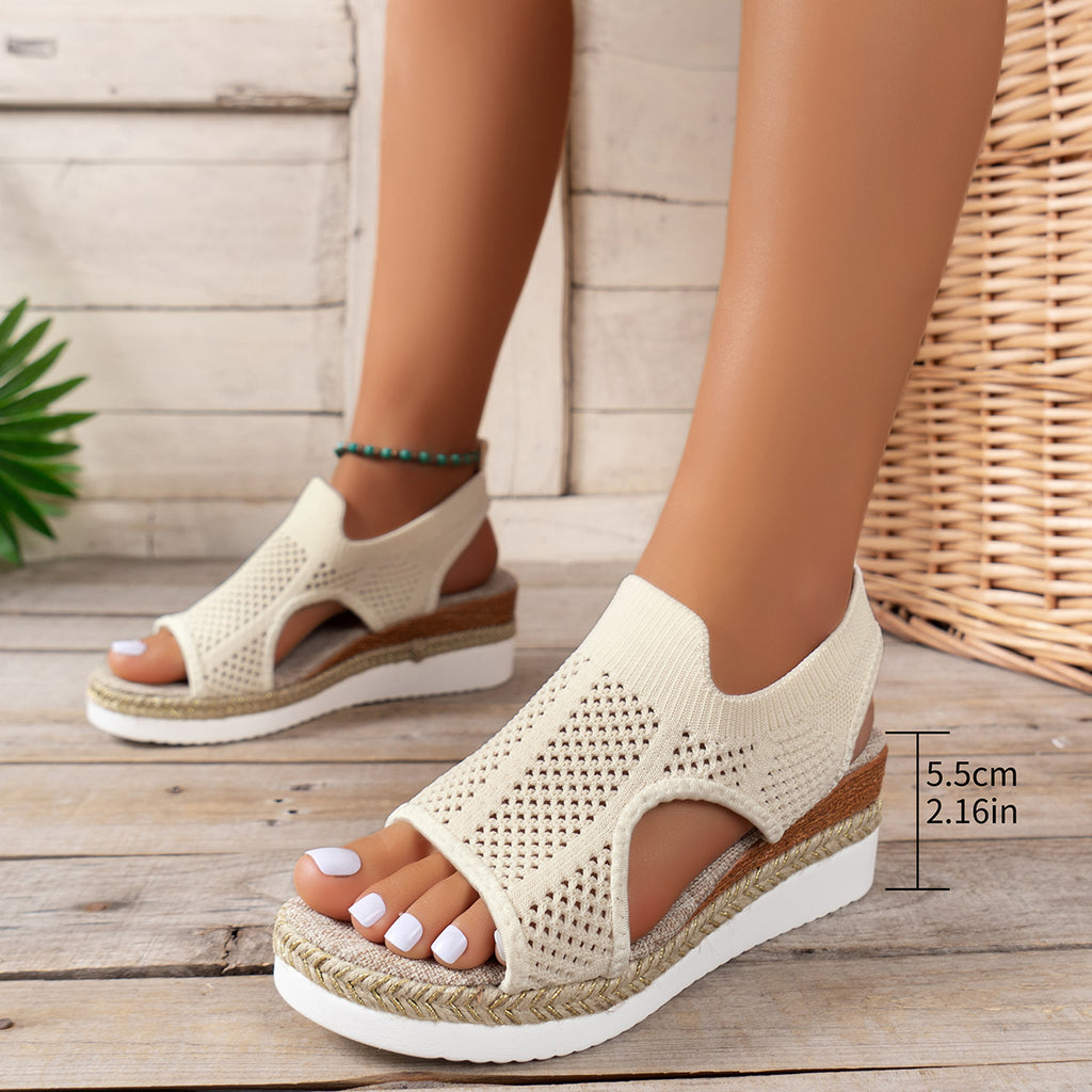 Nouvelles sandales d'été compensées creuses Chaussures en maille respirante tissées mouches pour femmes Sandales à bout ouvert