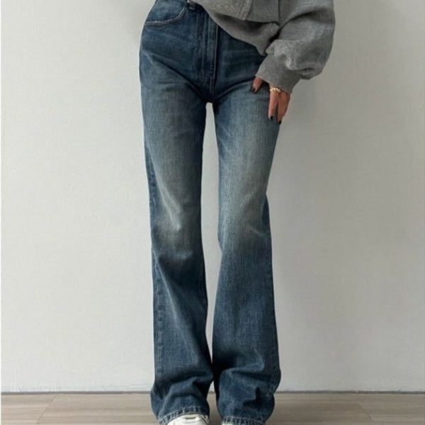 Jean évasé en denim pour femme, coupe droite ample, style rétro Hover Image