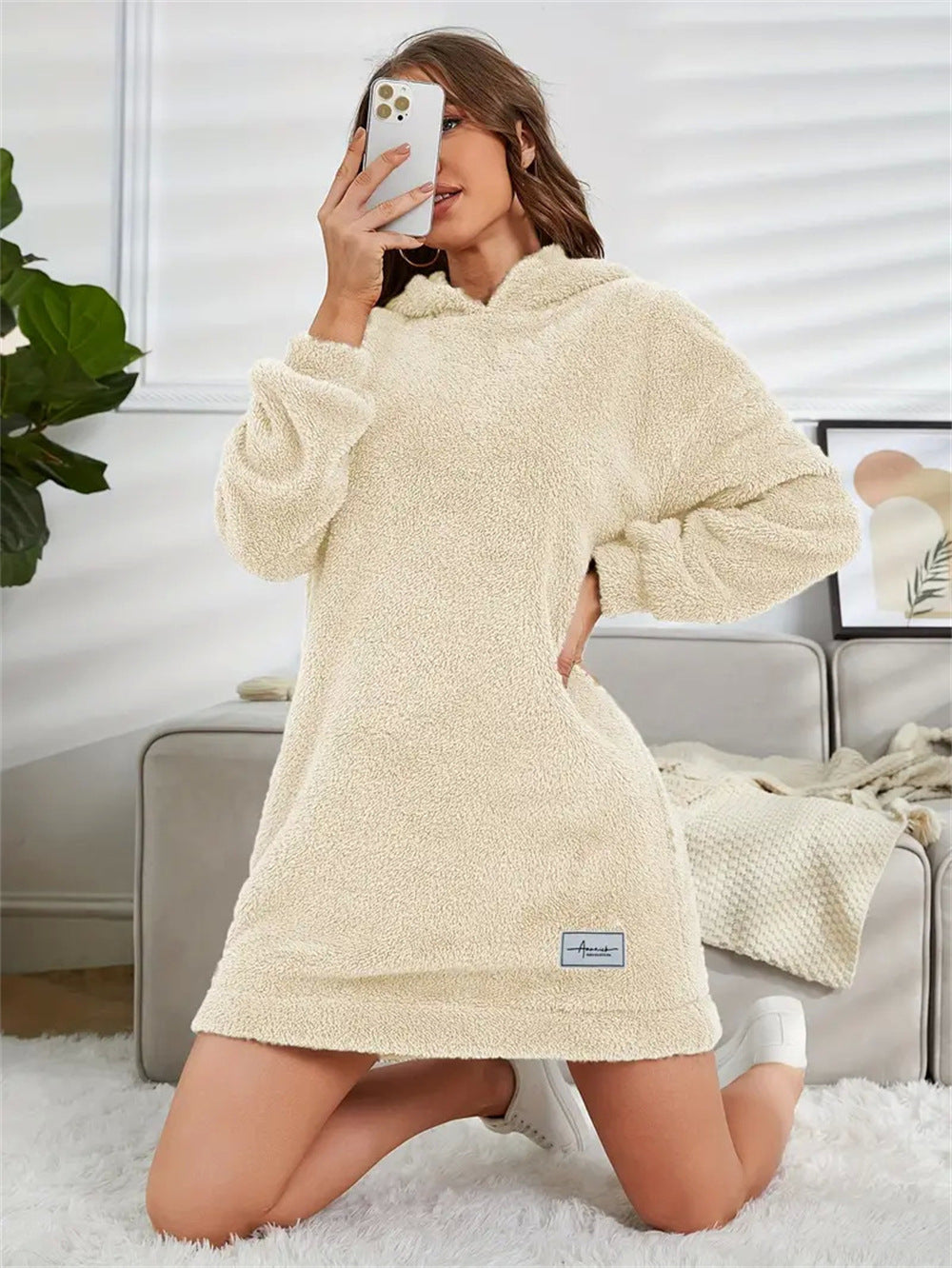 Robe à capuche et manches longues en peluche pour femme