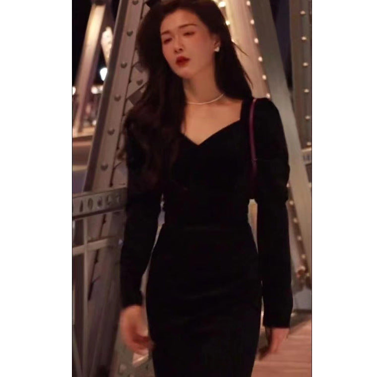 Robe en velours doré à la mode pour femme