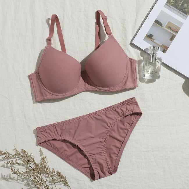 Ensemble de Lingerie Féminine, Soutien-gorge Push-up Confortable Pour Femme, Disponible En Trois Couleurs Main Image