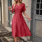 Robe à manches courtes et taille élastique pour femmes