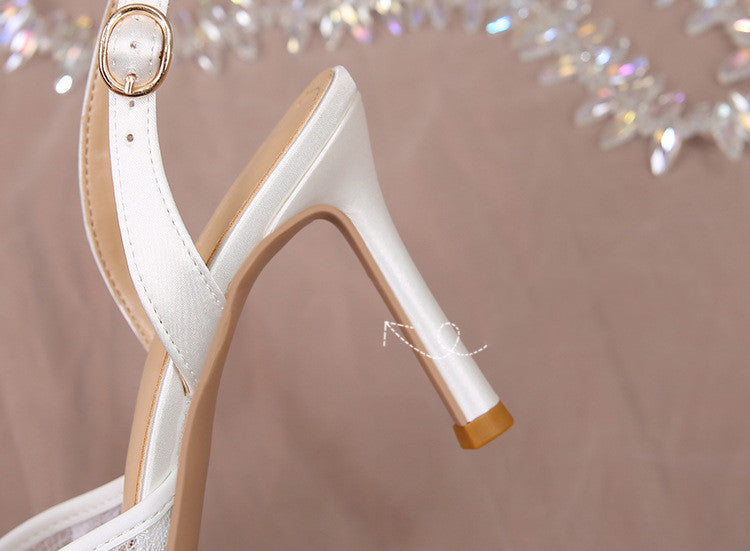 Escarpins mode en dentelle et perles pour femme