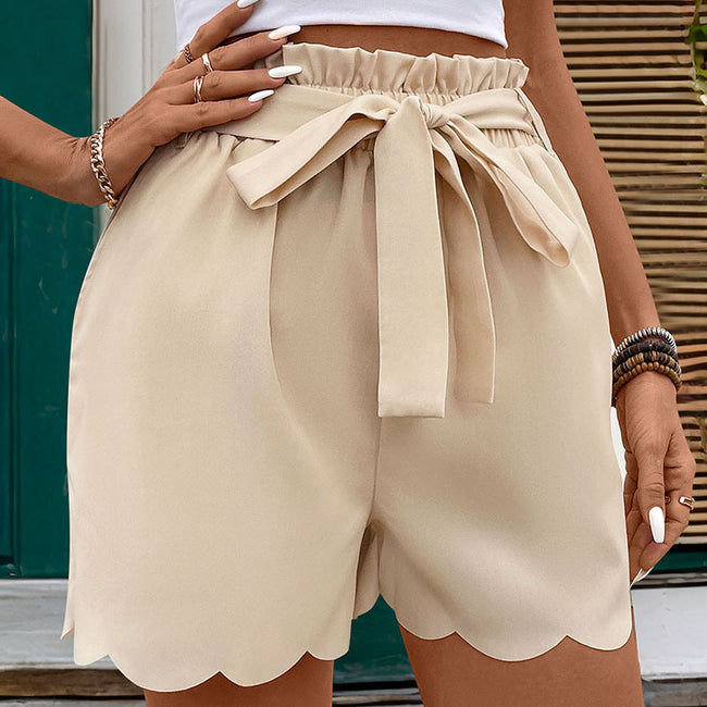 Short en dentelle festonnée de couleur unie pour femme Hover Image