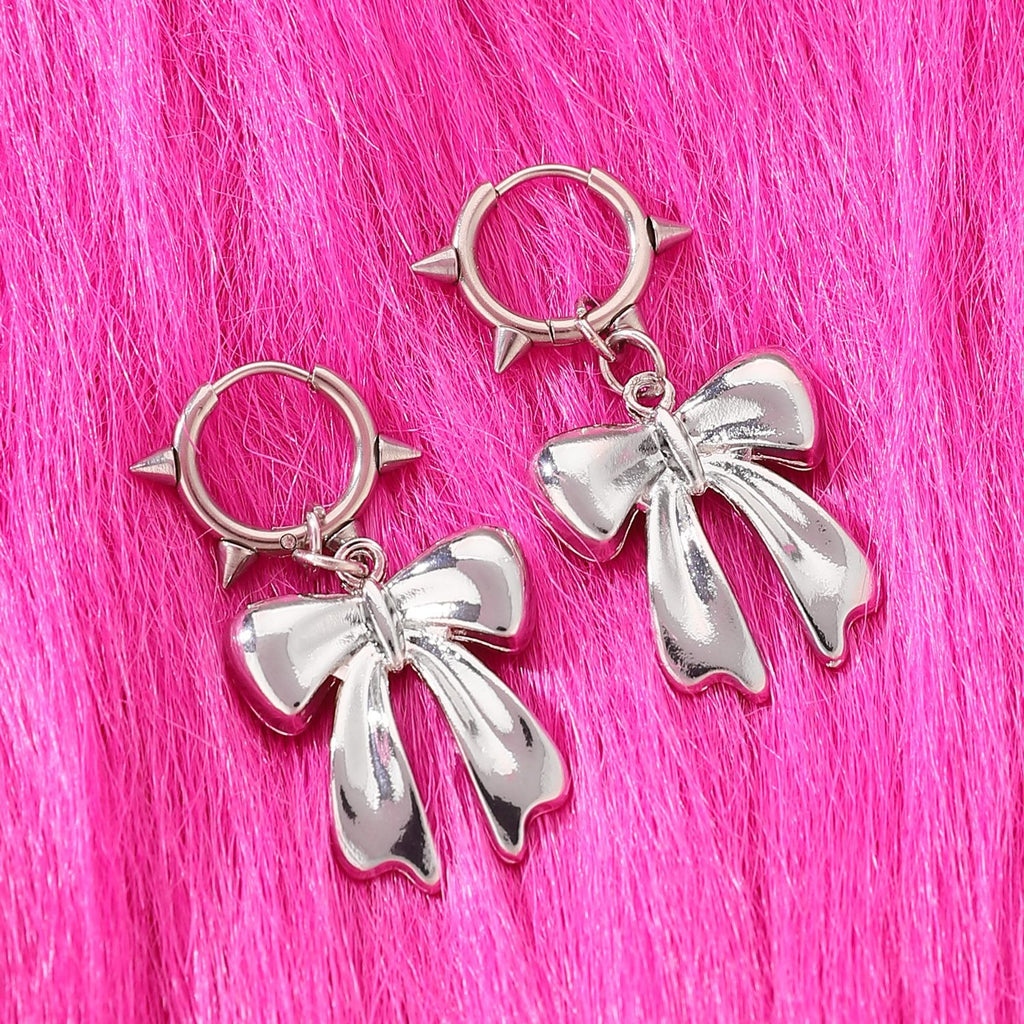 Boucles d'oreilles pendantes vintage gothiques avec nœud papillon et rivet, style punk, pour femmes